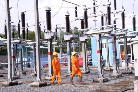 Nhìn lại công trình đường điện 220kV vượt biển lịch sử - Ảnh 8. Nhìn lại công trình đường điện 220kV vượt biển lịch sử - Ảnh 8.