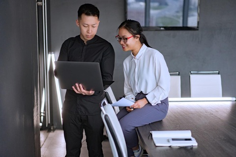 Giải quyết bất đồng quan điểm trong... 7 nốt nhạc - Ảnh 2. Giải quyết bất đồng quan điểm trong... 7 nốt nhạc - Ảnh 2.