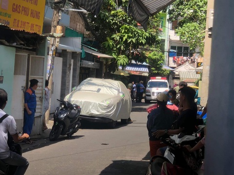 Nghi vấn người đàn ông nhảy lầu tại trụ sở ủy ban phường - Ảnh 1. Nghi vấn người đàn ông nhảy lầu tại trụ sở ủy ban phường - Ảnh 1.