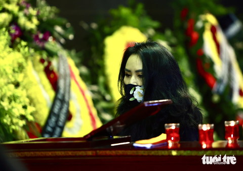 Trong giai điệu của Chopin, Đặng Thái Sơn tiễn má Liên về trời - Ảnh 9.