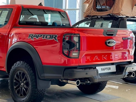 Ford Ranger Raptor 2023 giá dự kiến từ 1,3 tỉ đồng - Bán tải cho nhà giàu - Ảnh 6. Ford Ranger Raptor 2023 giá dự kiến từ 1,3 tỉ đồng - Bán tải cho nhà giàu - Ảnh 6.