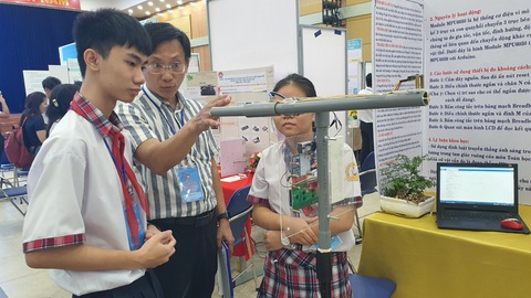 Học sinh TP.HCM nghiên cứu đề tài Tôi là ai? tại cuộc thi khoa học kỹ thuật - Ảnh 4. Học sinh TP.HCM nghiên cứu đề tài Tôi là ai? tại cuộc thi khoa học kỹ thuật - Ảnh 4.