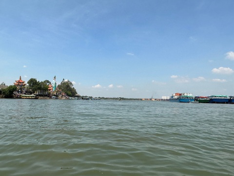 Lật đò, 12 người rơi xuống sông Đồng Nai - Ảnh 2. Lật đò, 12 người rơi xuống sông Đồng Nai - Ảnh 2.
