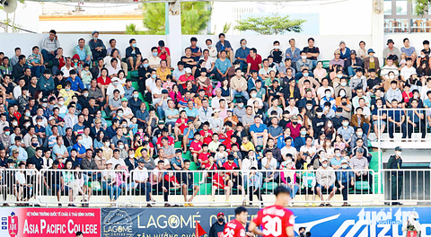 Vòng 1 V-League 2023: Vắng sao, sân Pleiku vẫn nhộn nhịp - Ảnh 1. Vòng 1 V-League 2023: Vắng sao, sân Pleiku vẫn nhộn nhịp - Ảnh 1.