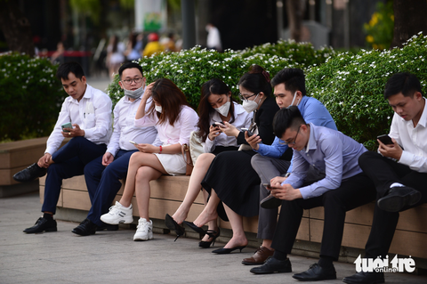Internet như rùa bò, tại sao nhà mạng không đền bù? - Ảnh 1. Internet như rùa bò, tại sao nhà mạng không đền bù? - Ảnh 1.
