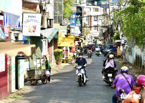 Đường phố Sài Gòn - Những ký ức thân thương - Kỳ 3: Hun hút một thời đường nhỏ xóm ga - Ảnh 2. Đường phố Sài Gòn - Những ký ức thân thương - Kỳ 3: Hun hút một thời đường nhỏ xóm ga - Ảnh 2.