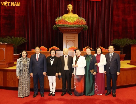 Bộ Chính trị, Ban Bí thư gặp mặt các nguyên lãnh đạo cấp cao của Đảng, Nhà nước - Ảnh 6. Bộ Chính trị, Ban Bí thư gặp mặt các nguyên lãnh đạo cấp cao của Đảng, Nhà nước - Ảnh 6.