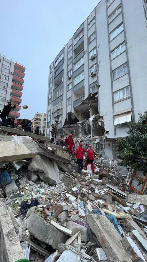 Động đất ở Thổ Nhĩ Kỳ, Syria: 40 năm trên đời chưa từng thấy - Ảnh 7. Động đất ở Thổ Nhĩ Kỳ, Syria: 40 năm trên đời chưa từng thấy - Ảnh 7.