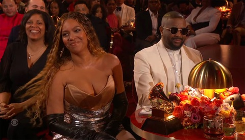 Beyoncé bị kẹt xe, lỡ mất cơ hội nhận kèn vàng Grammy 2023 - Ảnh 2. Beyoncé bị kẹt xe, lỡ mất cơ hội nhận kèn vàng Grammy 2023 - Ảnh 2.
