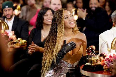 Beyoncé bị kẹt xe, lỡ mất cơ hội nhận kèn vàng Grammy 2023 - Ảnh 1. Beyoncé bị kẹt xe, lỡ mất cơ hội nhận kèn vàng Grammy 2023 - Ảnh 1.