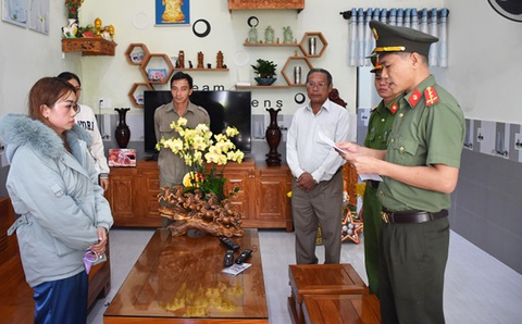 Đường dây ghi số lô đề liên huyện hơn 15 tỉ đồng - Ảnh 1. Đường dây ghi số lô đề liên huyện hơn 15 tỉ đồng - Ảnh 1.