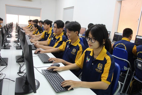 Hoàn thành giấc mơ đại học với học phí 80 triệu đồng toàn khoá - Ảnh 1. Hoàn thành giấc mơ đại học với học phí 80 triệu đồng toàn khoá - Ảnh 1.