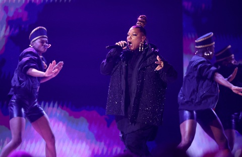 Beyoncé thắng lớn ở Grammy dù suýt không đến nhận giải vì… kẹt xe - Ảnh 8. Beyoncé thắng lớn ở Grammy dù suýt không đến nhận giải vì… kẹt xe - Ảnh 8.