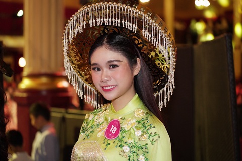 Nhan sắc trong trẻo cùng thành tích học tập khủng của Miss Xuân 2023 tại châu Âu - Ảnh 2. Nhan sắc trong trẻo cùng thành tích học tập khủng của Miss Xuân 2023 tại châu Âu - Ảnh 2.