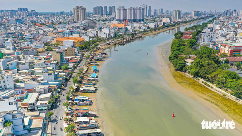 Kỳ 5: Đường Trần Xuân Soạn, con kinh xưa, nhịp đời nay... - Ảnh 1. Kỳ 5: Đường Trần Xuân Soạn, con kinh xưa, nhịp đời nay... - Ảnh 1.