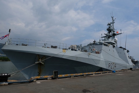 Tàu Hải quân Hoàng gia Anh HMS Spey thăm TP.HCM - Ảnh 1. Tàu Hải quân Hoàng gia Anh HMS Spey thăm TP.HCM - Ảnh 1.