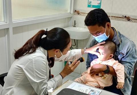 Trời lạnh, trẻ ho nhiều, giảm ho cách nào? - Ảnh 1. Trời lạnh, trẻ ho nhiều, giảm ho cách nào? - Ảnh 1.