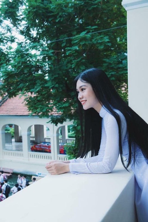Nhan sắc trong trẻo cùng thành tích học tập khủng của Miss Xuân 2023 tại châu Âu - Ảnh 4. Nhan sắc trong trẻo cùng thành tích học tập khủng của Miss Xuân 2023 tại châu Âu - Ảnh 4.