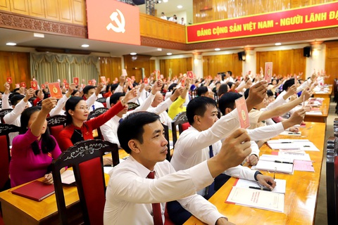 Phiếu tín nhiệm: Thử thách rất lớn với cán bộ, lãnh đạo - Ảnh 3. Phiếu tín nhiệm: Thử thách rất lớn với cán bộ, lãnh đạo - Ảnh 3.