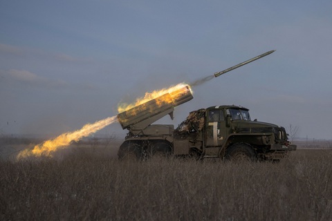 Ukraine úp mở khả năng tấn công lãnh thổ Nga? - Ảnh 2. Ukraine úp mở khả năng tấn công lãnh thổ Nga? - Ảnh 2.