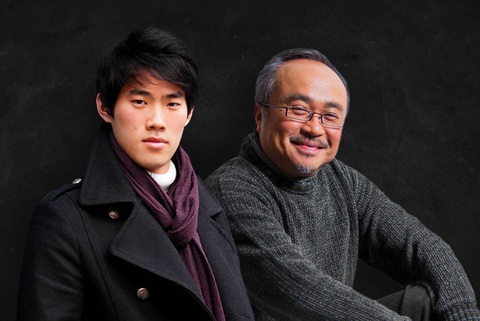 Lần đầu tiên trong lịch sử, hai thầy trò giành giải nhất concours Chopin biểu diễn cùng nhau - Ảnh 1. Lần đầu tiên trong lịch sử, hai thầy trò giành giải nhất concours Chopin biểu diễn cùng nhau - Ảnh 1.
