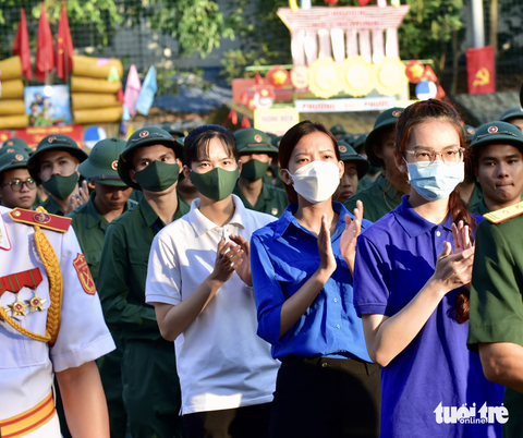 Hơn 4.700 tân binh TP.HCM lên đường nhập ngũ - Ảnh 2. Hơn 4.700 tân binh TP.HCM lên đường nhập ngũ - Ảnh 2.