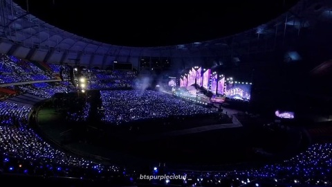 BTS khép lại 10 năm huyền thoại, còn nuối tiếc điều gì? - Ảnh 3. BTS khép lại 10 năm huyền thoại, còn nuối tiếc điều gì? - Ảnh 3.