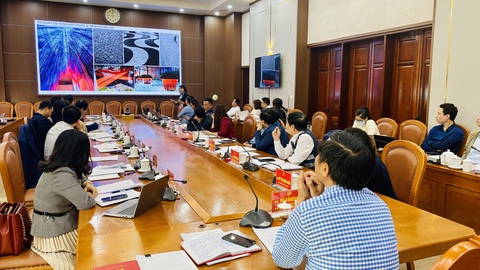 Hạ Long bàn chuyện khai thác tiềm năng du lịch núi Bài Thơ - Ảnh 2. Hạ Long bàn chuyện khai thác tiềm năng du lịch núi Bài Thơ - Ảnh 2.