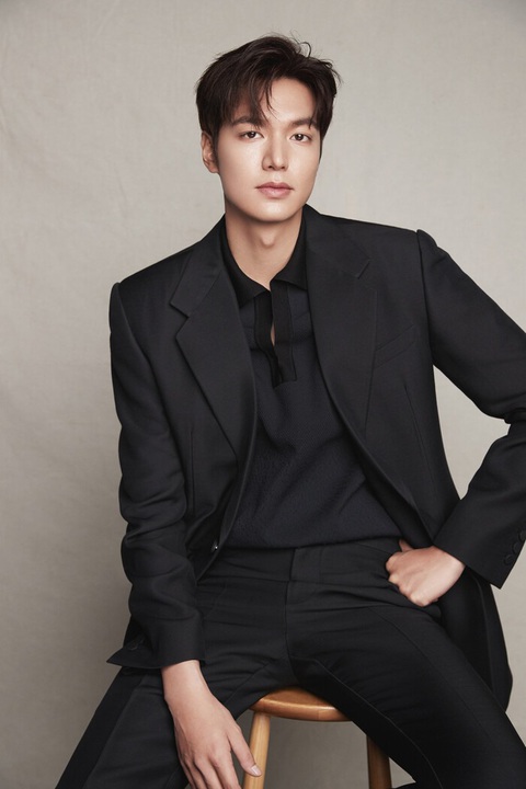 Lee Min Ho lại bị réo gọi khi Lee Seung Gi thông báo kết hôn - Ảnh 2. Lee Min Ho lại bị réo gọi khi Lee Seung Gi thông báo kết hôn - Ảnh 2.