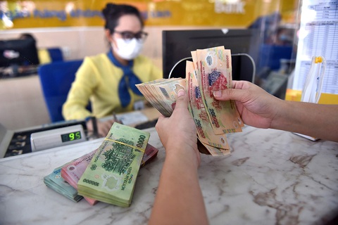 Ngân hàng vẫn cấp tín dụng cho bất động sản - Ảnh 1. Ngân hàng vẫn cấp tín dụng cho bất động sản - Ảnh 1.
