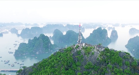 Hạ Long bàn chuyện khai thác tiềm năng du lịch núi Bài Thơ - Ảnh 3. Hạ Long bàn chuyện khai thác tiềm năng du lịch núi Bài Thơ - Ảnh 3.