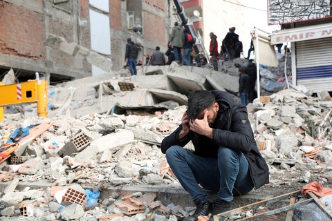 Số người thiệt mạng do động đất ở Thổ Nhĩ Kỳ và Syria vượt 11.000 - Ảnh 1. Số người thiệt mạng do động đất ở Thổ Nhĩ Kỳ và Syria vượt 11.000 - Ảnh 1.