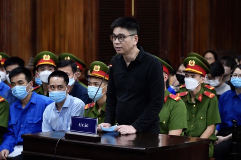 Hé lộ lời khai lại quả hơn 3 tỉ đồng cho hai lãnh đạo Sở Y tế Cần Thơ để trúng thầu - Ảnh 2. Hé lộ lời khai lại quả hơn 3 tỉ đồng cho hai lãnh đạo Sở Y tế Cần Thơ để trúng thầu - Ảnh 2.