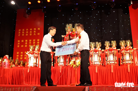 Đấu thỉnh đèn lộc của người Hoa ở TP.HCM góp thêm sinh khí mùa lễ hội - Ảnh 11. Đấu thỉnh đèn lộc của người Hoa ở TP.HCM góp thêm sinh khí mùa lễ hội - Ảnh 11.