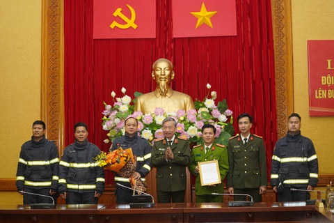 Bộ Công an cử 24 chiến sĩ sang Thổ Nhĩ Kỳ hỗ trợ khắc phục thảm họa động đất - Ảnh 1. Bộ Công an cử 24 chiến sĩ sang Thổ Nhĩ Kỳ hỗ trợ khắc phục thảm họa động đất - Ảnh 1.