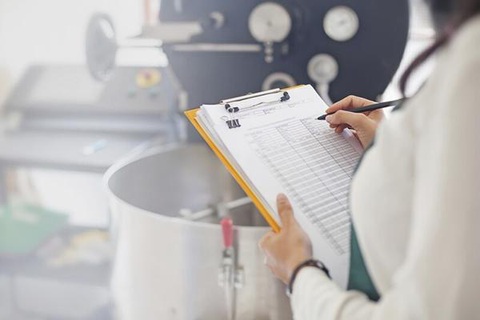 Nhân viên QC và 3 kỹ năng quan trọng nhất không phải ai cũng biết - Phần 1/3 - Ảnh 1. Nhân viên QC là người tham gia vào quá trình kiểm tra, kiểm soát và đánh giá chất lượng sản phẩm - Ảnh: Internet