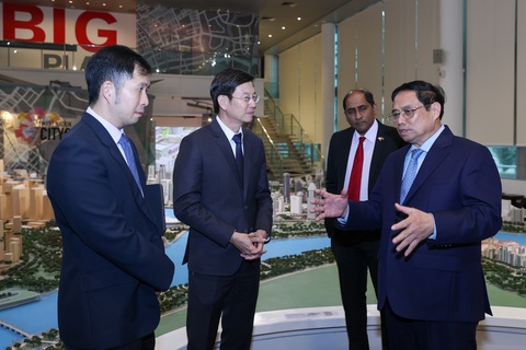 Hai câu hỏi của Thủ tướng Phạm Minh Chính khi thăm mô hình thành phố thông minh Singapore - Ảnh 3. Hai câu hỏi của Thủ tướng Phạm Minh Chính khi thăm mô hình thành phố thông minh Singapore - Ảnh 3.