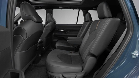 Toyota Grand Highlander 2023 ra mắt: 3 hàng ghế, 7 cổng USB và vô số điểm thực dụng - Ảnh 11. Toyota Grand Highlander 2023 ra mắt: 3 hàng ghế, 7 cổng USB và vô số điểm thực dụng - Ảnh 11.