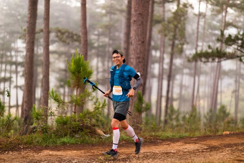 Dalat Ultra Trail ứng dụng công nghệ gửi tín hiệu khẩn cấp giải nguy cho VĐV - Ảnh 1. Dalat Ultra Trail ứng dụng công nghệ gửi tín hiệu khẩn cấp giải nguy cho VĐV - Ảnh 1.
