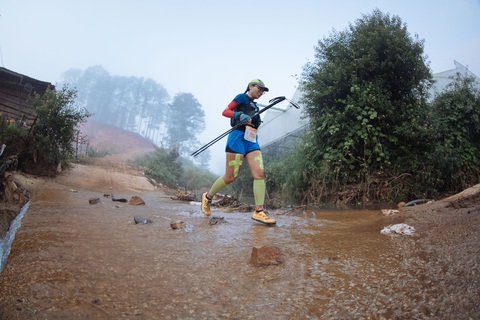 Dalat Ultra Trail ứng dụng công nghệ gửi tín hiệu khẩn cấp giải nguy cho VĐV - Ảnh 2. Dalat Ultra Trail ứng dụng công nghệ gửi tín hiệu khẩn cấp giải nguy cho VĐV - Ảnh 2.