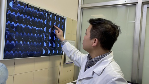 Cho con bú sai cách, cai sữa 2 năm vẫn bị tắc tuyến sữa - Ảnh 1. Cho con bú sai cách, cai sữa 2 năm vẫn bị tắc tuyến sữa - Ảnh 1.