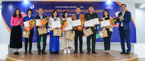 ‘Mỗi thanh niên một cuốn sách làm bạn’ - Ảnh 2. ‘Mỗi thanh niên một cuốn sách làm bạn’ - Ảnh 2.
