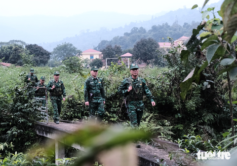 Tuần tra nơi rừng thiêng nước độc: Vui nhất không ai bị thương! - Ảnh 1. Tuần tra nơi rừng thiêng nước độc: Vui nhất không ai bị thương! - Ảnh 1.