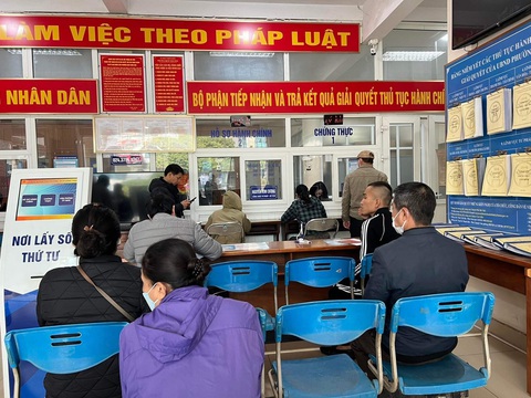 Trung tướng Tô Ân Xô: Kiên quyết xử lý cán bộ sách nhiễu dân khi làm thủ tục hành chính - Ảnh 2. Trung tướng Tô Ân Xô: Kiên quyết xử lý cán bộ sách nhiễu dân khi làm thủ tục hành chính - Ảnh 2.