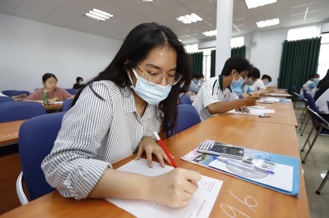Gần 91.500 thí sinh đăng ký thi đánh giá năng lực ĐH Quốc gia TP.HCM đợt 1 - Ảnh 1. Gần 91.500 thí sinh đăng ký thi đánh giá năng lực ĐH Quốc gia TP.HCM đợt 1 - Ảnh 1.