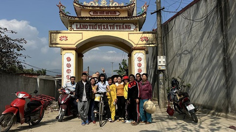 Ảnh vui sao Việt 1-3: Hương Giang mê tám chuyện - Ảnh 7. Ảnh vui sao Việt 1-3: Hương Giang mê tám chuyện - Ảnh 7.
