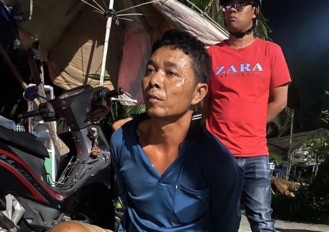 Khởi tố người đàn ông say xỉn lái xe còn ném gạch vào công an - Ảnh 1. Khởi tố người đàn ông say xỉn lái xe còn ném gạch vào công an - Ảnh 1.