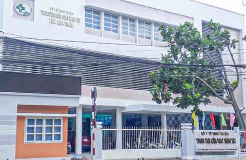 Cơ quan cảnh sát điều tra đã tiến hành khám xét nơi làm việc của hai bị can để tiếp tục điều tra, làm rõ vụ việc - Ảnh: Sỹ Minh