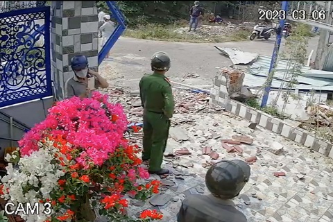 Được cưỡng chế nhà khi chưa có quyết định cưỡng chế? - Ảnh 1. Được cưỡng chế nhà khi chưa có quyết định cưỡng chế? - Ảnh 1.