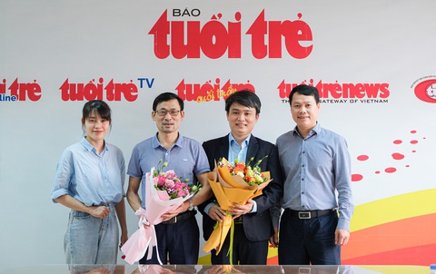 Đang tư vấn trực tuyến: Những bệnh tưởng nhẹ nhưng nguy hiểm, là bệnh nào? - Ảnh 1. Hai bác sĩ khách mời của chương trình - Ảnh: NAM TRẦN